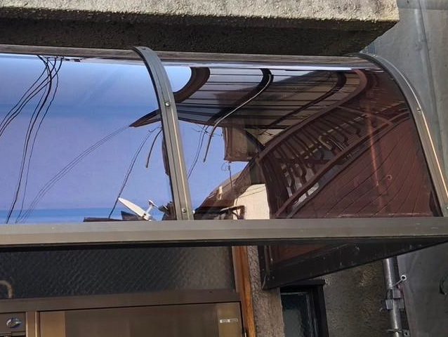 高砂市で屋根を張り替えた玄関ポーチ